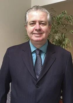 Dr. Fernando Augusto Chiuchetta